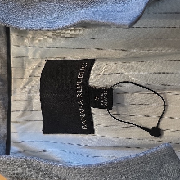 Banana Republic -Essential Italian Wool Light Gray Womens Blazer. Size 8.  NWOT! - Picture 3 of 5